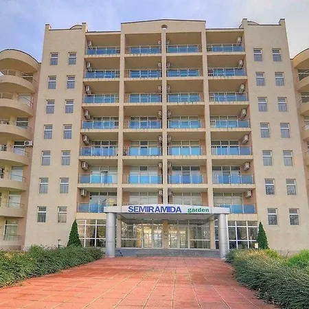 In Semiramida Gardens Sunny 3*