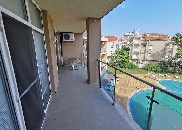 In Semiramida Gardens Sunny 3* Солнечный берег